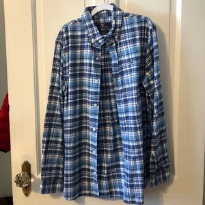 Vineyard Vines boys button down - Size L